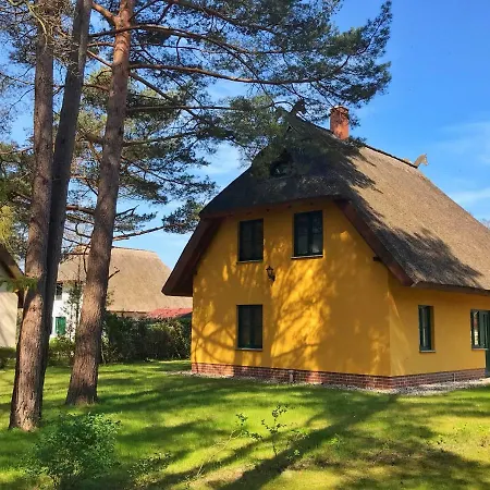 بيت للعطل Reetdach Ferienhaus *